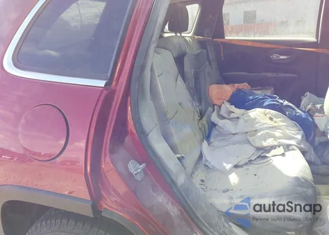 2015 Jeep Cherokee Latitude z USA, uszkodzony, nr VIN 1C4PJMCB3FW739112